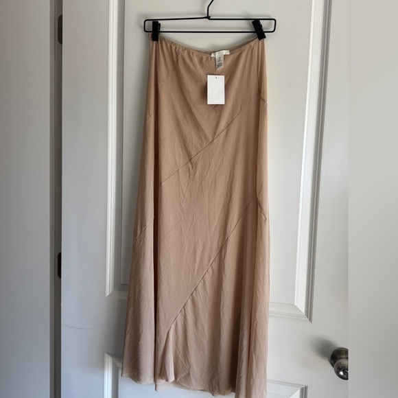 H&M Beige Sheer Mesh Long Skirt - Picture 6 of 10